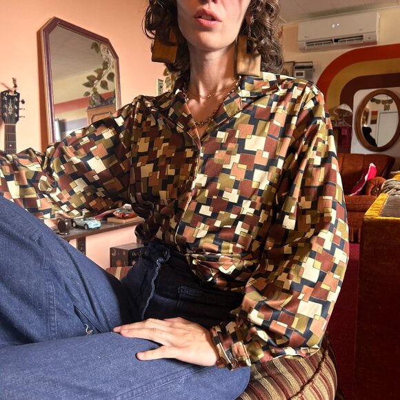 Late 1970s Geometric satin brown green square print button up from XXX manager - Picture 6 of 15